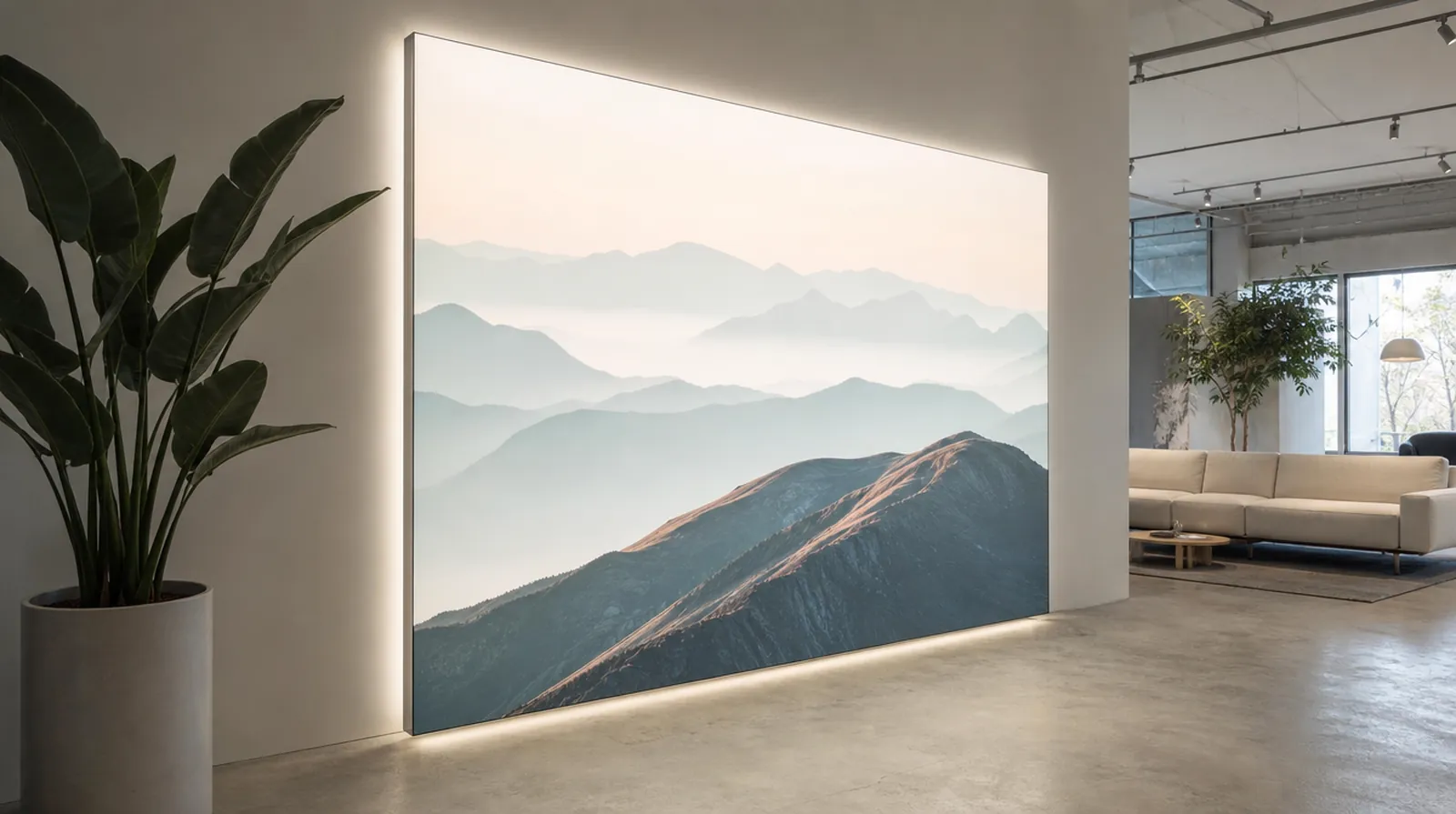 Hinterleuchteter SEG-Textilrahmen mit Landschaftsmotiv im Showroom